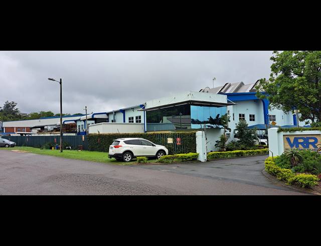 3,535M² WAREHOUSE TO LET IN MAXMEAD